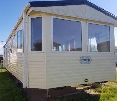 St Margaret's at Cliffe Other | Cozy Caravan at Parkdean Resort with Ocean View & Hot Tub