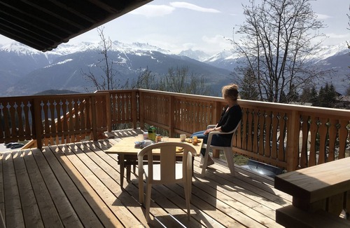 Anzere Ski Chalet | Inviting Private Chalet with Pool & Spa in Anzère