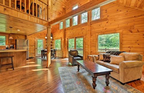 Chester House | Cozy Chester Retreat with Deck, Minutes from Skiing!