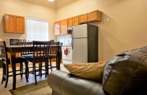 Pinnacle Peak House | Private Retreat with Kitchen & Scenic Views – Rated 9.4/10