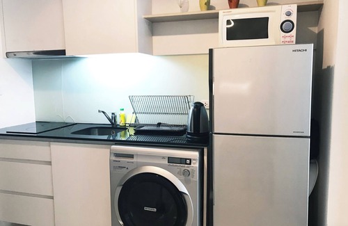 Khlong Toei Nuea Apartment | Convenient Homie Center Bangkok with Pool & Spa Amenities