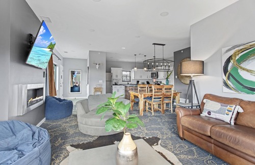 Estes Park Condo | Inviting Private Condo Jack 2 with Hot Tub & Spa Access