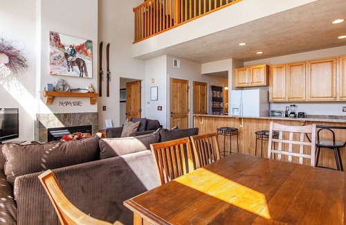Kimball Junction Condo | Spacious Condo for 10 Near Olympic Park & Woodward