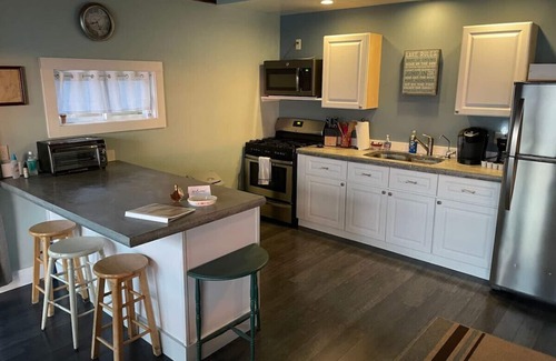 Sheldon Cottage | Idyllic Private Cottage on Lake Champlain with Ocean Views