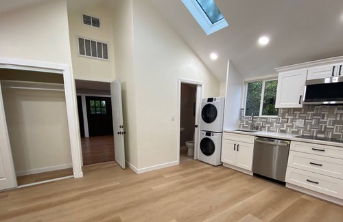 Old Palo Alto Cottage | Cozy Cottage Retreat in Historic Palo Alto with Full Kitchen