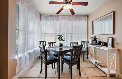 Wildwood House | Idyllic Family Cottage with Ocean Views and Spa Access
