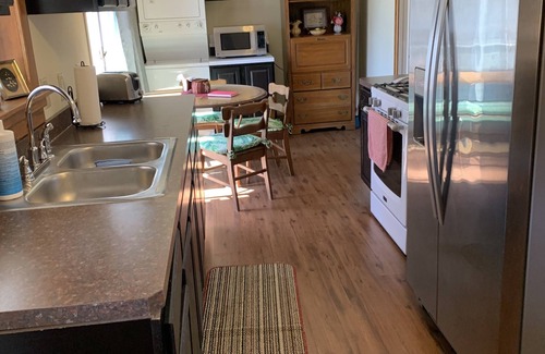 Beach Haven Cottage | Serene Cottage Retreat on Susquehanna River - Guest Rated 9.4