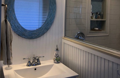 Sunset Beach Cottage | Beachside Cottage with Ocean View - Guest Rated 9.8