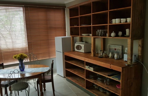 Nelson Mandela Bay Cottage | Secluded Cottage Retreat with Deck Near African Bush
