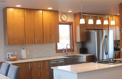 Culver House | Idyllic Country Home: Pool, Ocean View & Spa Near Culver