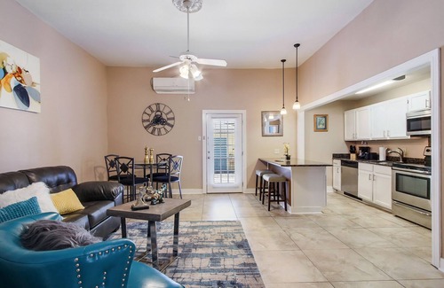 Faubourg Livaudais Condo | Beautiful Private Courtyard Near St. Charles Ave!