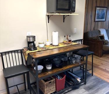 Unaka House | Idyllic Cabin Retreat in the Woods - Guest Rated 9.8/10