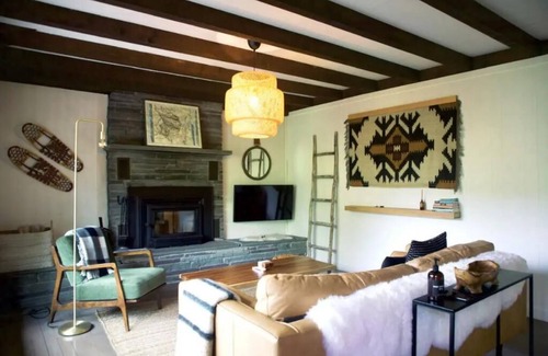 Big Indian House | Cozy Creekside Cabin Retreat in the Catskills - 10/10 Rating