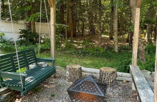 Bar Mills House | Cozy Private Retreat Surrounded by Nature's Beauty