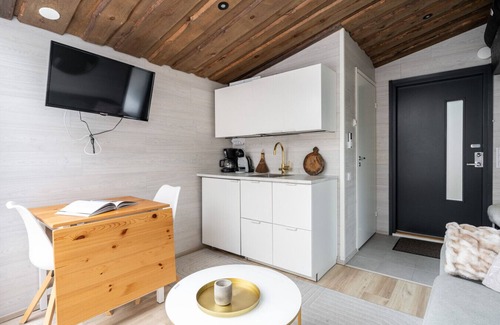 Jamsa Cabin | Private & Cozy Suite on Himosranta with Lake Views