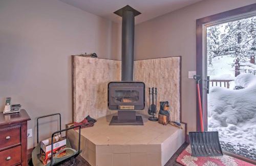 Incline Village House | Inviting Incline Village Townhome - Steps from Ski Beach