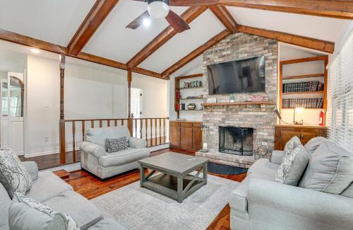 Santee House | Private Dock and Pool Table Lake Marion Getaway