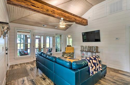 Darien House | Idyllic Riverfront Cottage with Private Dock & Pet-Friendly