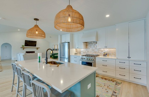 Cedar Creek Reservoir House | Enchanting Lakefront Oaks Retreat with Spa and Dock Access