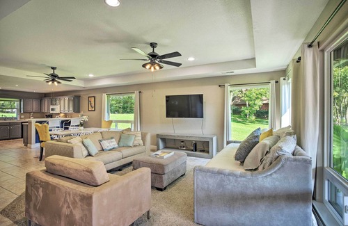 Leisure Land House | Relaxing Cedar Creek Reservoir Escape with Dock & Pool