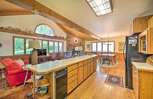 Three Rivers House | Corey Lake Home: Ideal Retreat Near Swiss Valley Ski Resort