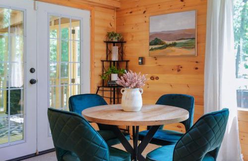 The Woods House | Private Dog-friendly Fall Foliage Paradise