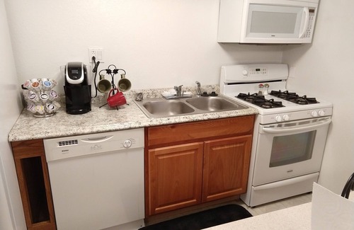 Colorado Springs Apartment | Inviting Downstairs Apartment with Spa and Outside Entrance