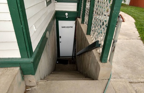 Colorado Springs Apartment | Inviting Downstairs Apartment with Spa and Outside Entrance