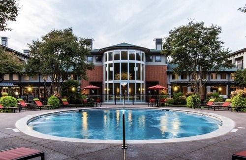 Deep Ellum Apartment | Downtown Retreat: Pet-Friendly & Free Parking Awaits!