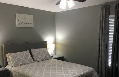 Southeast Houston House | Private Duplex #3 Houston Hobby/Pasadena/Clearlake