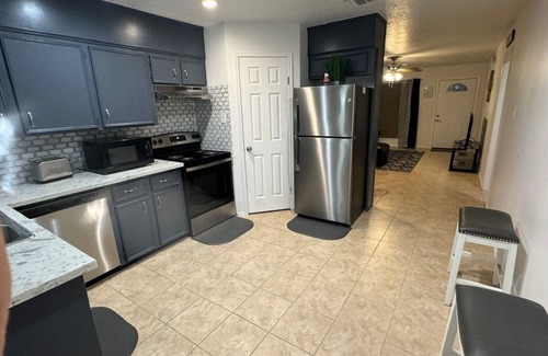 Southeast Houston House | Private Duplex #3 - Houston/Pasadena - New Listing