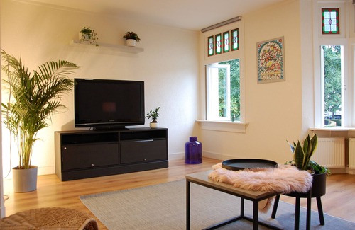 Binnensingelgebied Apartment | Central Duplex Apartment in Enschede with Breakfast Included