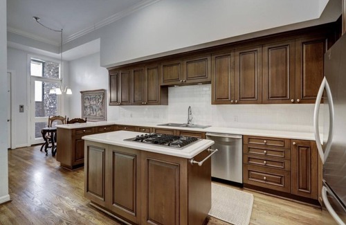Uptown House | Elegant Tanglewood Home in Houston: Pet Friendly & Family Ready