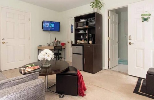 Rockville Apartment | Private Entrance & New La-Z-Boy Comfort™ Mattress