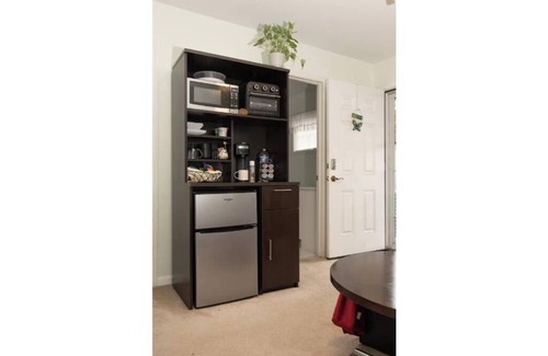 Rockville Apartment | Private Entrance & New La-Z-Boy Comfort™ Mattress