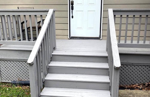 Elon House | Inviting 2 Bed In-Law Suite with Private Entrance near Elon