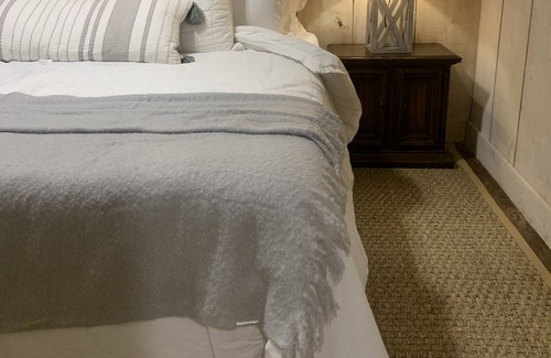 Oxford House | Exclusive Private Estate Guest Quarters - 10/10 Rated Stay