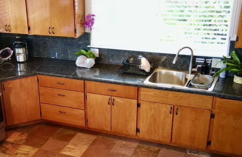 Hakalau House | Family Retreat with Waterfalls, Sauna & Jacuzzi - 10/10 Rated