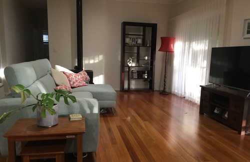 Elizabeth Beach House | Family Retreat Near Bush, Beach, and Lake for Memorable Getaways