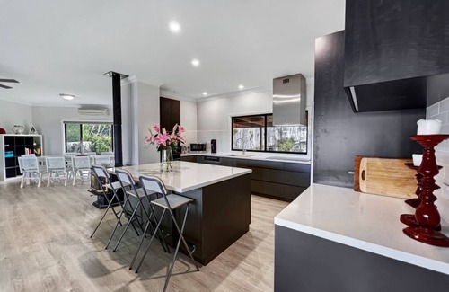 Merimbula House | Family Beach House Getaway - Steps from the Shore