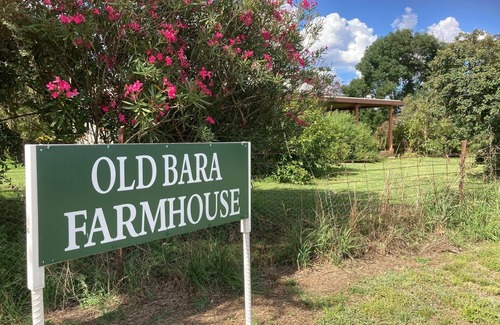 Central Mudgee House | Idyllic Farmhouse Retreat with Garden near Mudgee & Rylstone