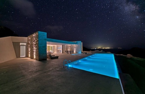 Milopotas Villa | Elegant Five-Bedroom Villa with Two Pools near Mylopotas Beach