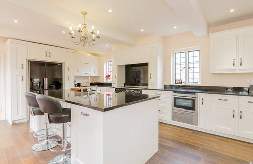 Swadlincote House | Private Five Star Luxury Country Estate for up to 26 Guests