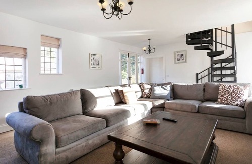 Swadlincote House | Private Five Star Luxury Country Estate for up to 26 Guests