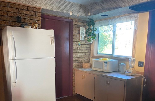 Algoma District Other | Tranquil Escape: Private Getaway Farmhouse on St. Joseph Island