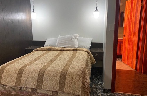 Algoma District Other | Tranquil Escape: Private Getaway Farmhouse on St. Joseph Island