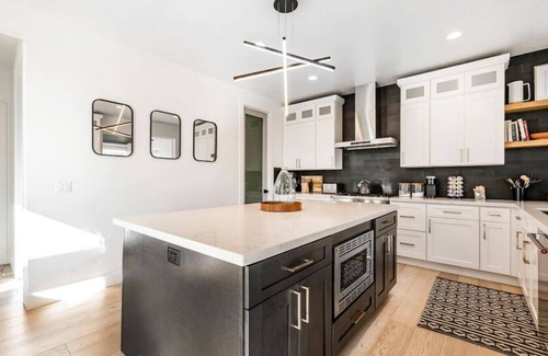 Riverton House | Ultimate Retreat with Home Theater, Hot Tub & Sauna