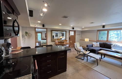 White Salmon Apartment | Escape to Private Gorge Getaway: Pool & Breakfast Included