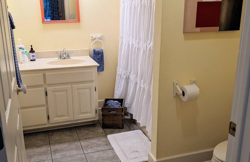 Prairie Grove Other | Exceptional Private Guest House Near U of A with Pool