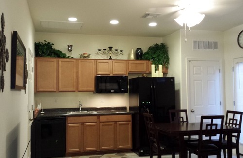 Coronado Ranch House | Idyllic Guest Suite Near the Gilbert Bridges with Breakfast